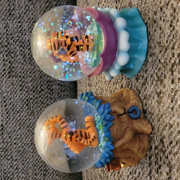 Two Disney Tigger from Winnie The Pooh Mini Snow Globes - Picture 3 of 8